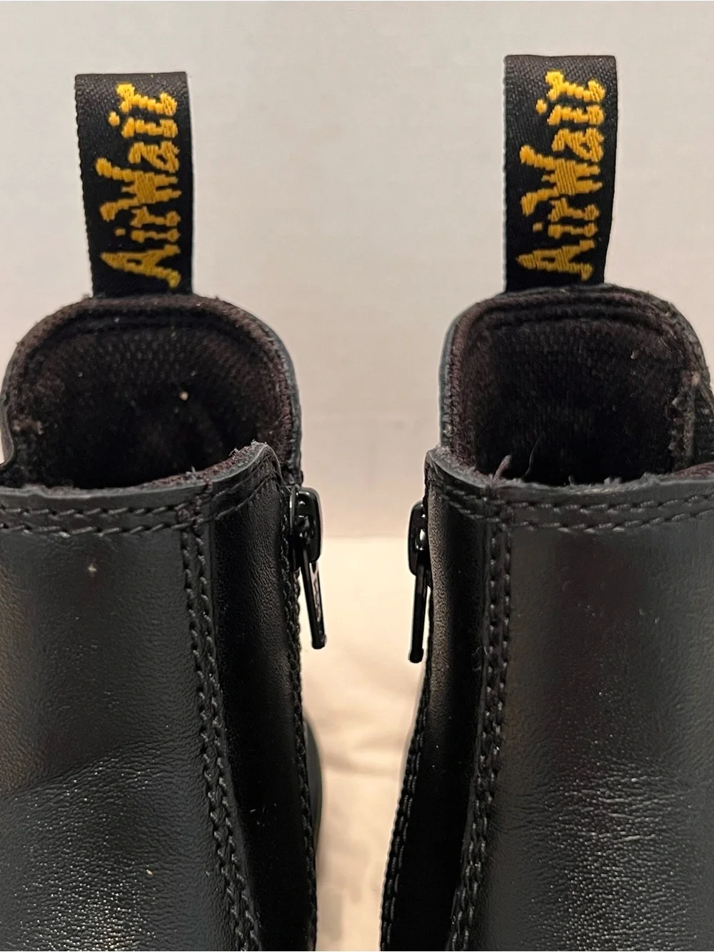 Dr.‎ Marten’s Chelsea Boot 2976 J
